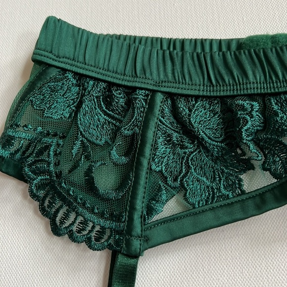 NWT Kilo Brava Embroidered Garter Belt - Emerald size Large - Picture 5 of 5